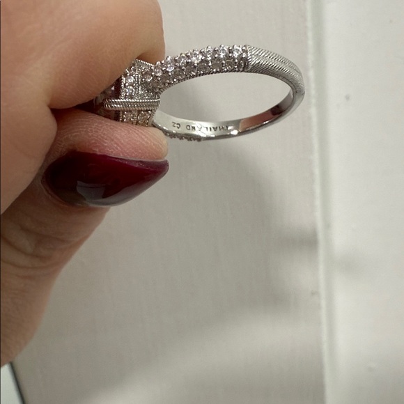 Judith Ripka Elegant Silver Diamond Ring - Picture 13 of 14